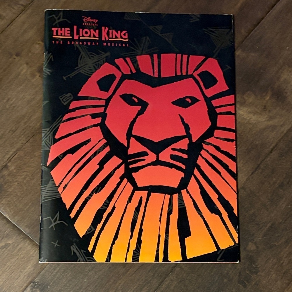 Disney Presents The Lion King Broadway Musical 1997 Program Book Souvenir 90s